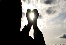 熊猫体育：比黄金涨得还快！羽毛球再度涨价涨幅超越黄金.