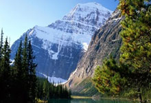 熊猫体育：霍伊伦当着C罗siu，丹麦如何做到激活进攻的？.